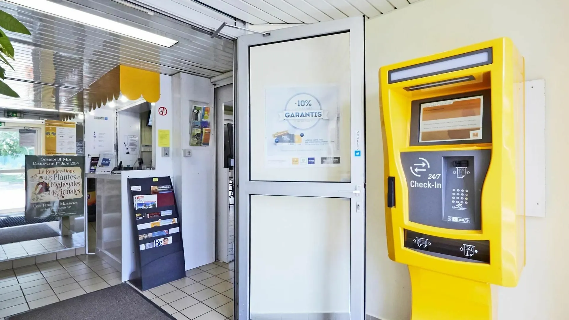 Premiere Classe Lyon Genay - Massieux
